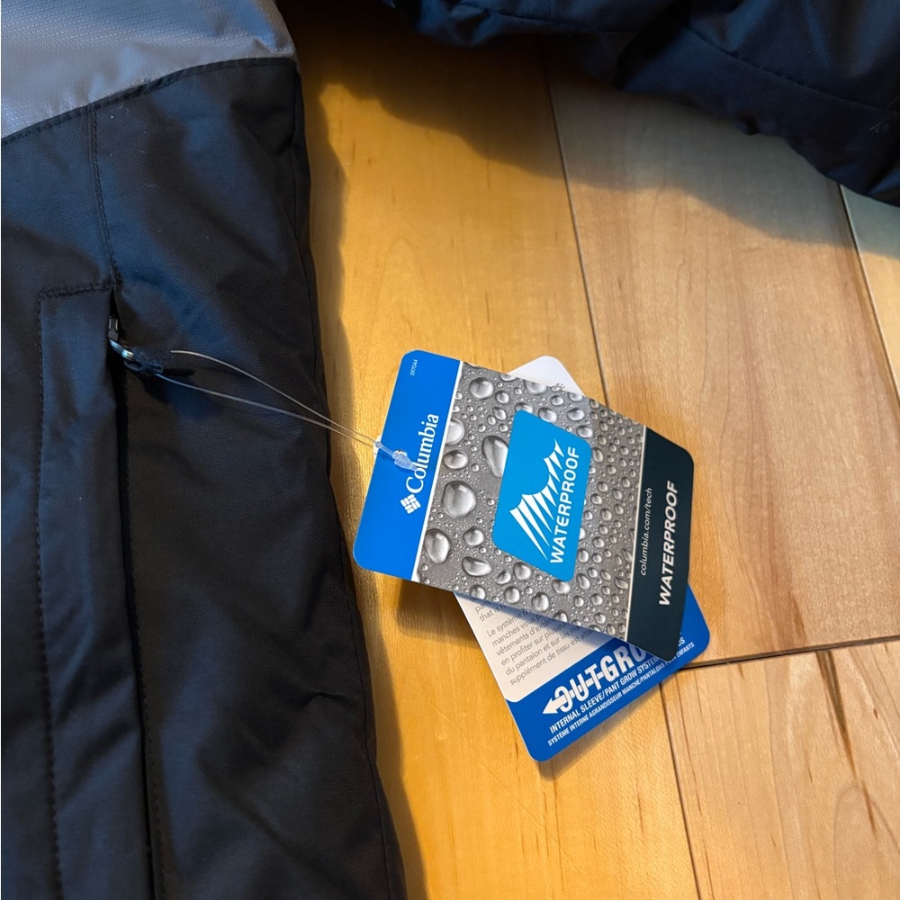 NWT Columbia Lightning Lift III Kids’ Jacket Size 8 - Picture 4 of 12